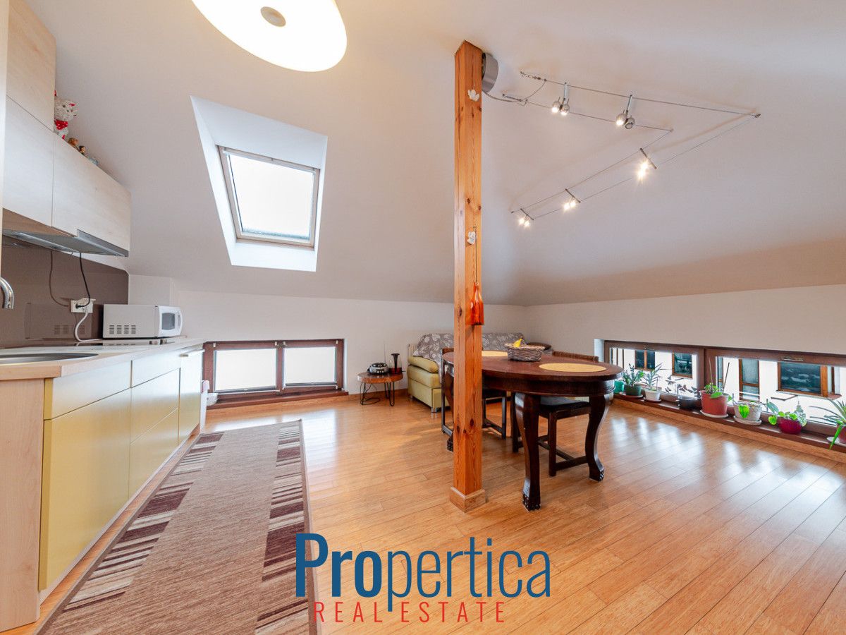 bliźniak, 7 pokoi Warszawa Wawer, ul. Liliowa. Zdjęcie 5