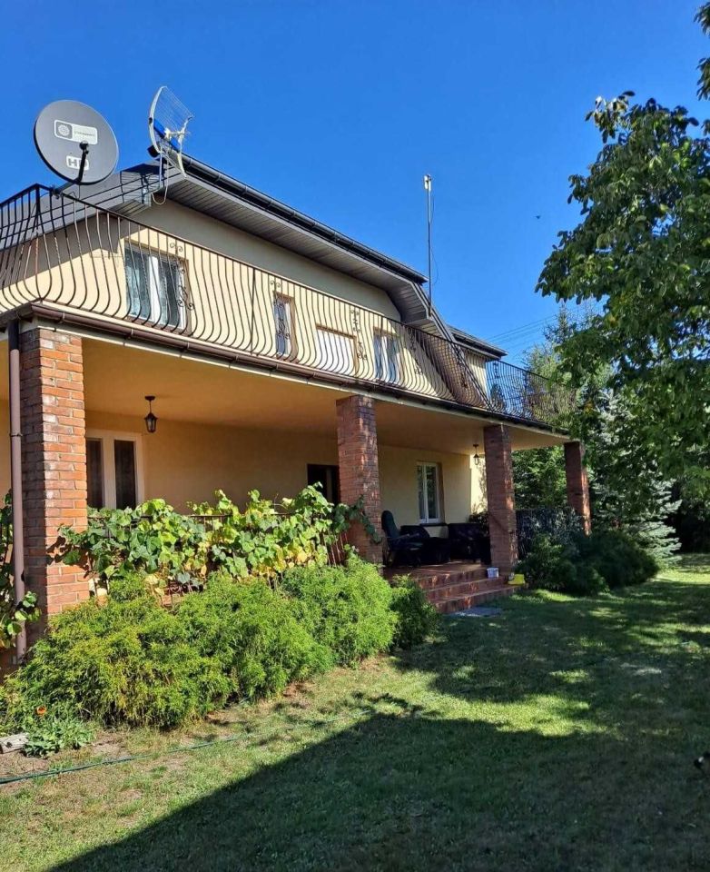 dom wolnostojący, 5 pokoi Roszkowa Wola. Zdjęcie 3