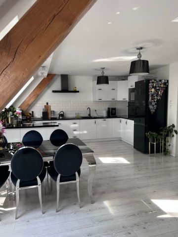 Mieszkanie 3-pokojowe Chojna, ul. gen. Władysława Sikorskiego. Zdjęcie 1