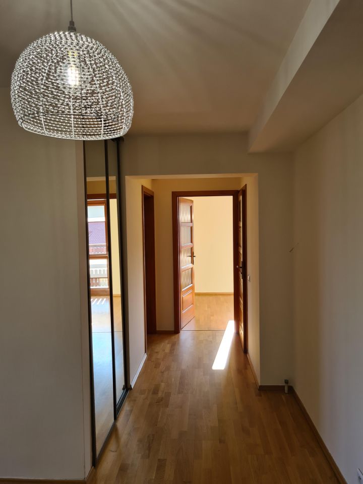 Mieszkanie 6-pokojowe Nowy Sącz Wólki, ul. Bogusławy Agaty Konstanty. Zdjęcie 2