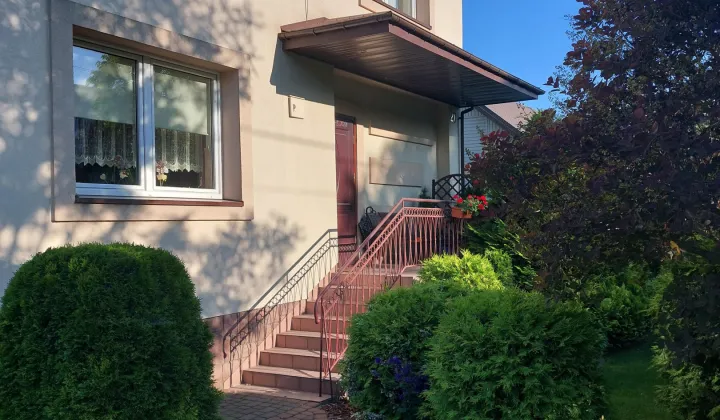 dom wolnostojący, 5 pokoi Ostrów Mazowiecka, ul. Sportowa