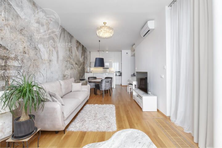 1-soban stan, 79 m²