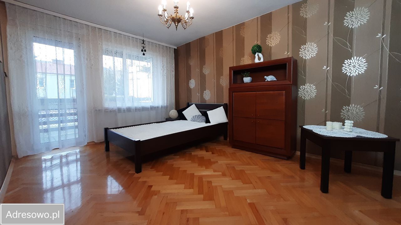 dom wolnostojący, 5 pokoi Mława Centrum, ul. Padlewskiego. Zdjęcie 3