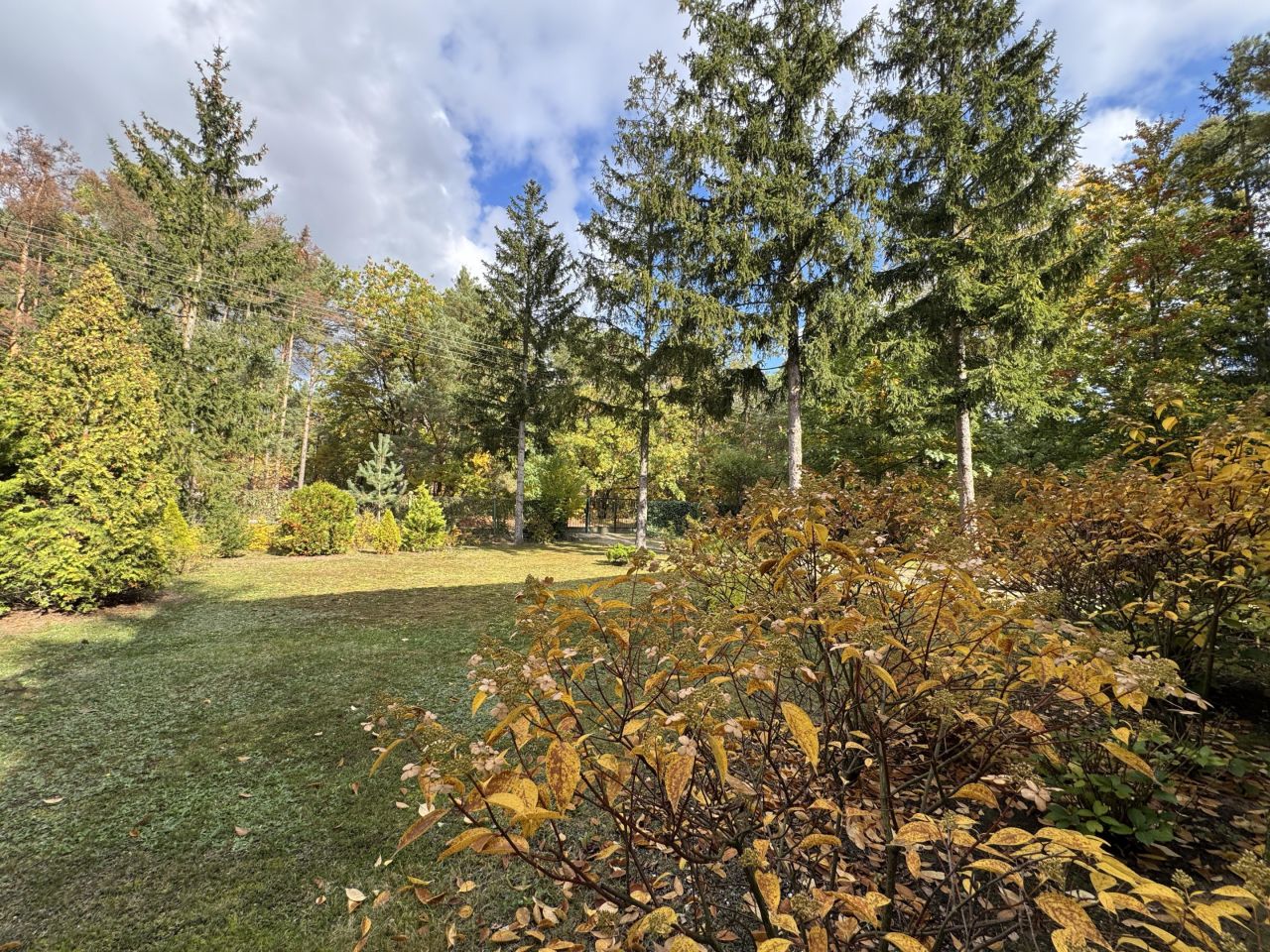 dom wolnostojący, 3 pokoje Magdalenka, ul. Podleśna. Zdjęcie 7