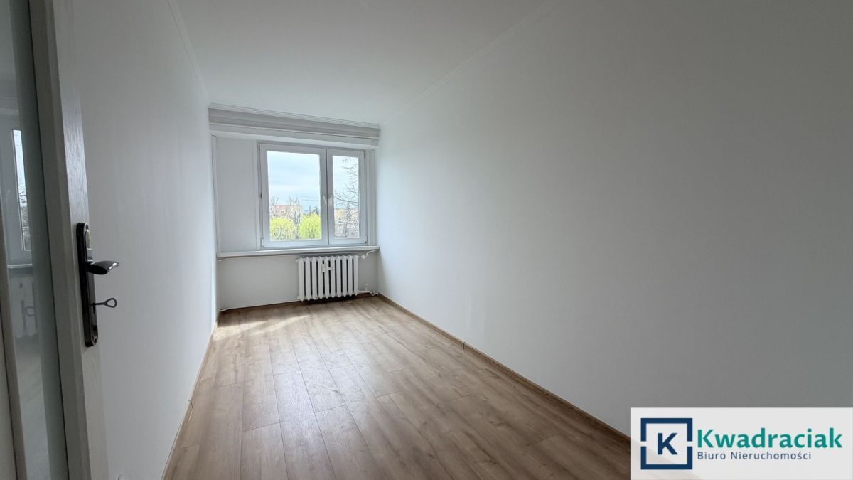 Mieszkanie 3-pokojowe Krosno, ul. Wojska Polskiego. Zdjęcie 4