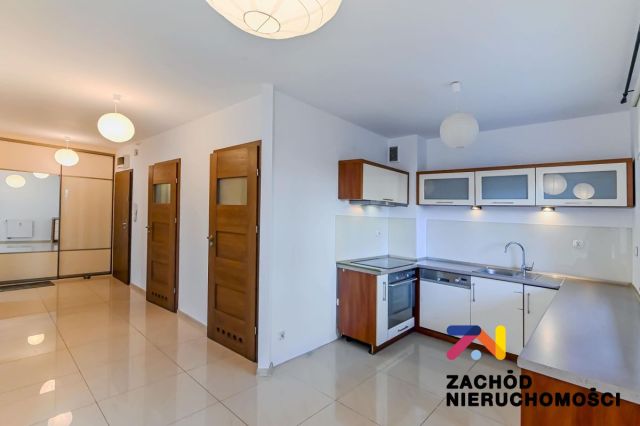 Mieszkanie 3-pokojowe Zielona Góra, ul. Jerzego Waszczyka. Zdjęcie 2