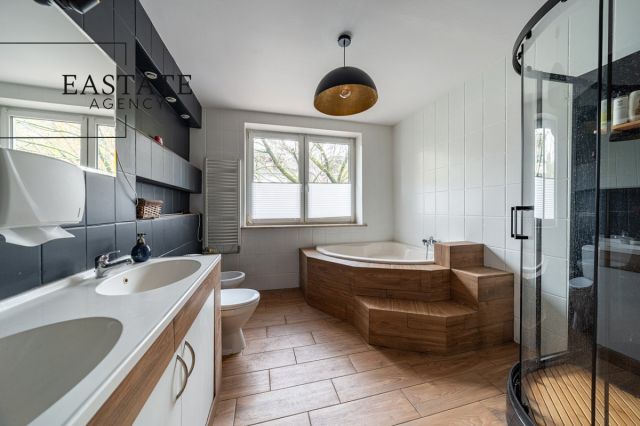 dom wolnostojący, 11 pokoi Warszawa Saska Kępa, ul. Genewska. Zdjęcie 12