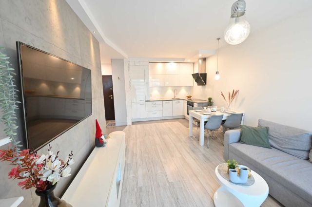 Mieszkanie 2-pokojowe Rotmanka, ul. Bajki. Zdjęcie 1