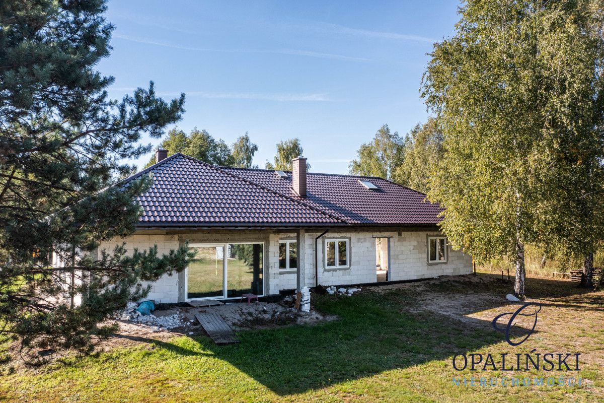 dom wolnostojący, 5 pokoi Brzóza Królewska. Zdjęcie 2