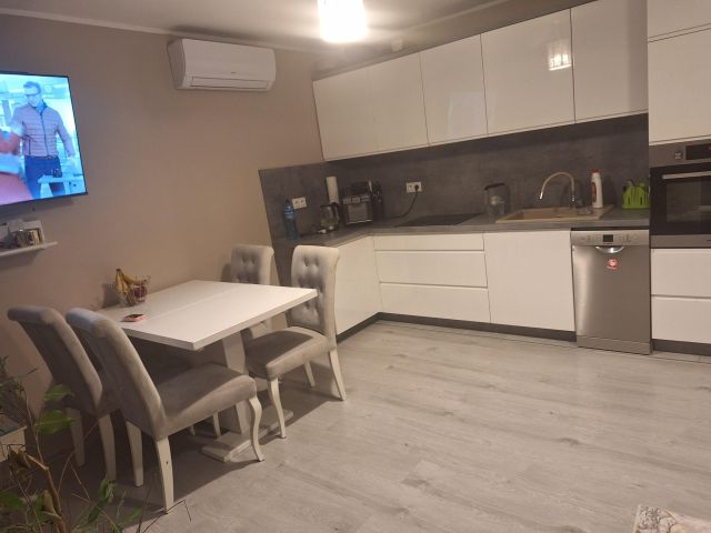 Mieszkanie 4-pokojowe Lewin Brzeski, ul. Kościuszki. Zdjęcie 1