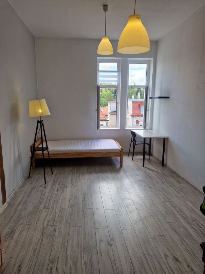 Mieszkanie 3-pokojowe Jelenia Góra, al. Wojska Polskiego. Zdjęcie 1