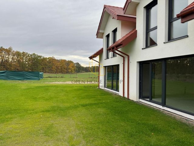 bliźniak, 5 pokoi Wilczków. Zdjęcie 1