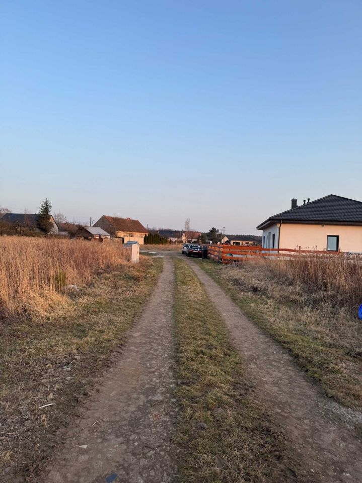 Działka budowlana Karczów. Zdjęcie 3