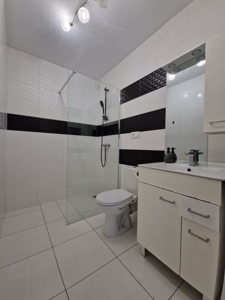 Mieszkanie 5-pokojowe Jelenia Góra. Zdjęcie 15