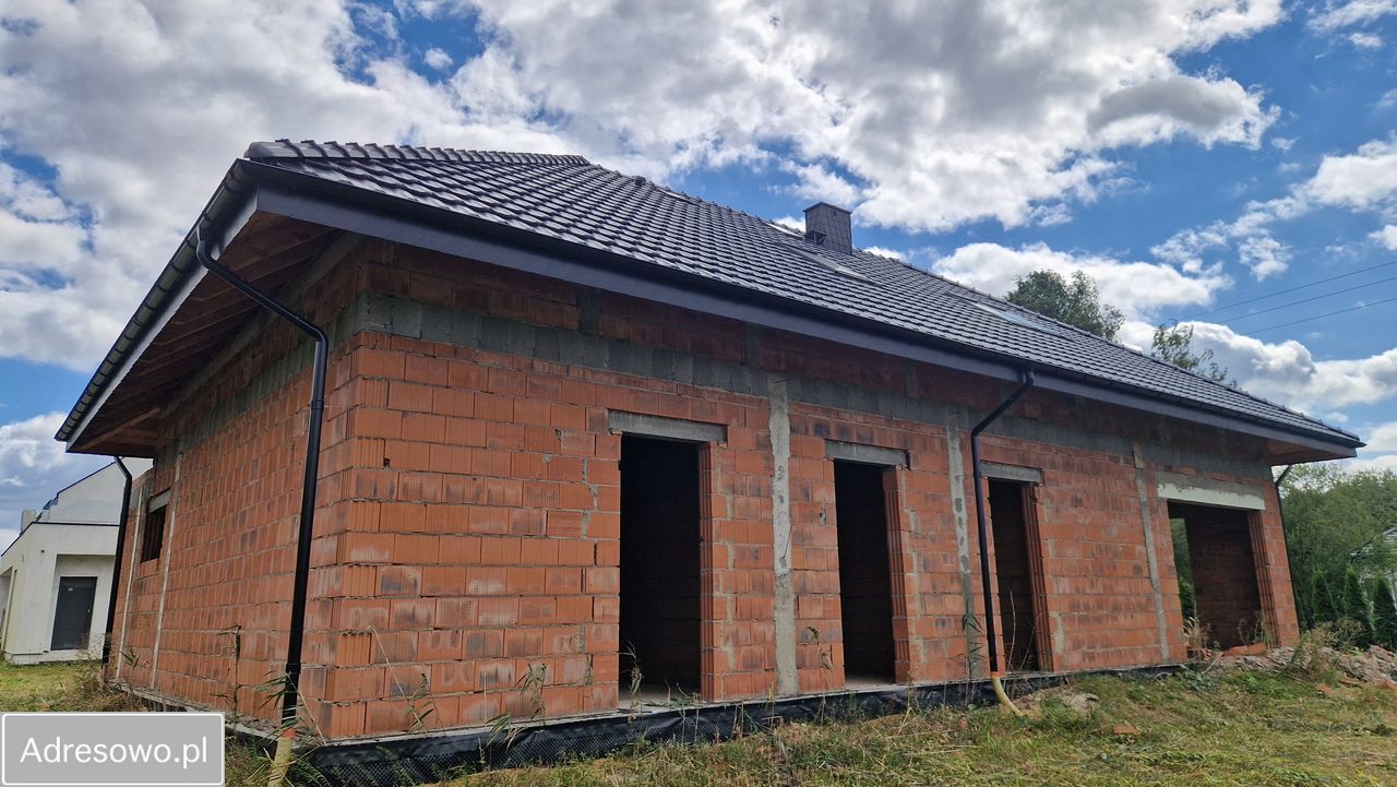 dom wolnostojący, 4 pokoje Kuźniki. Zdjęcie 4