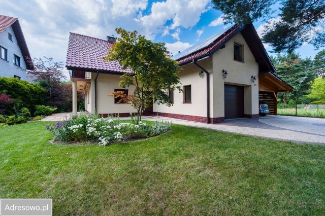 dom wolnostojący, 5 pokoi Myślenice Zarabie, ul. Lipowa. Zdjęcie 1
