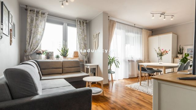 Mieszkanie 2-pokojowe Kraków Mistrzejowice, os. Kombatantów. Zdjęcie 1