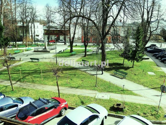 Lokal Lesko, pl. Konstytucji 3 Maja. Zdjęcie 21