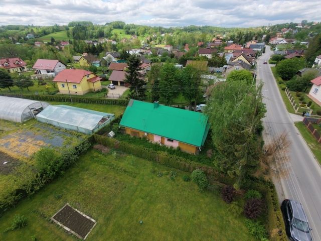 dom wolnostojący, 2 pokoje Dynów, ul. 1 Maja. Zdjęcie 1