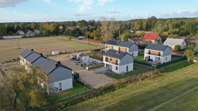 dom wolnostojący, 5 pokoi Ostrołęka, ul. Wierzbowa. Zdjęcie 2