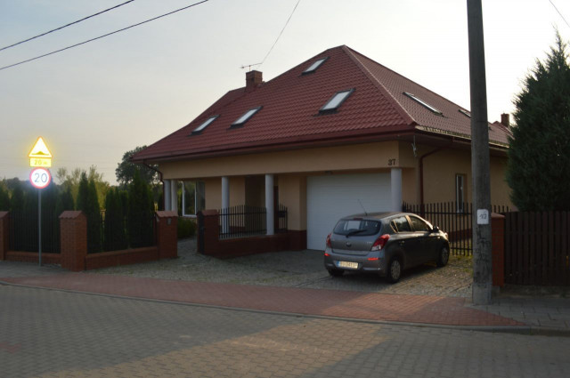 dom wolnostojący, 7 pokoi Białystok Zawady, ul. Dolna. Zdjęcie 1