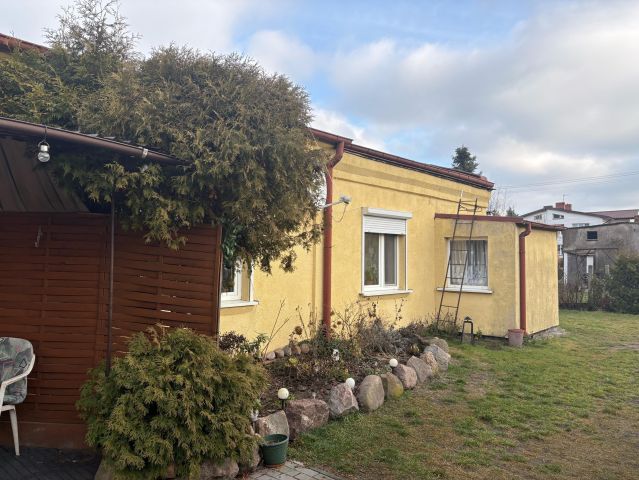 dom wolnostojący Florek, ul. Zimowa, osiedle Dybów, Kutno. Zdjęcie 1