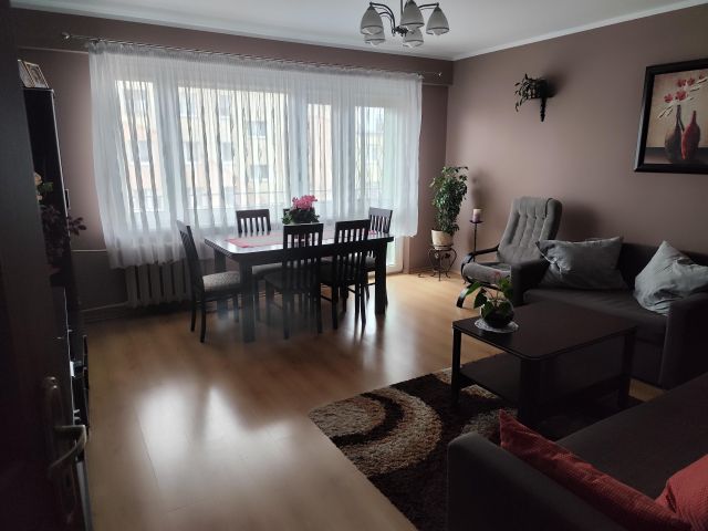 Mieszkanie 3-pokojowe Kutno, ul. Marii Skłodowskiej-Curie. Zdjęcie 1