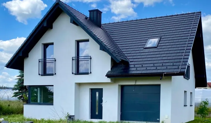 dom wolnostojący, 5 pokoi Brzezie, ul. Jeziorańska