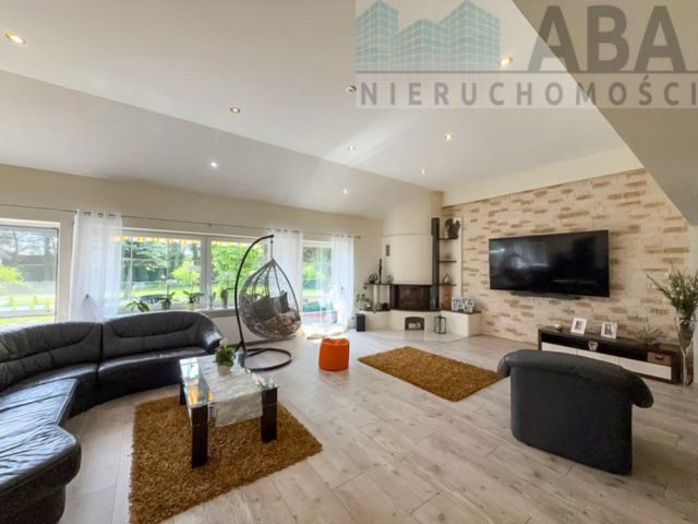 dom wolnostojący, 4 pokoje Stare Miasto, ul. Lisiecka. Zdjęcie 11