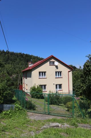 dom wolnostojący Sucha Beskidzka, ul. Zaciszna. Zdjęcie 1