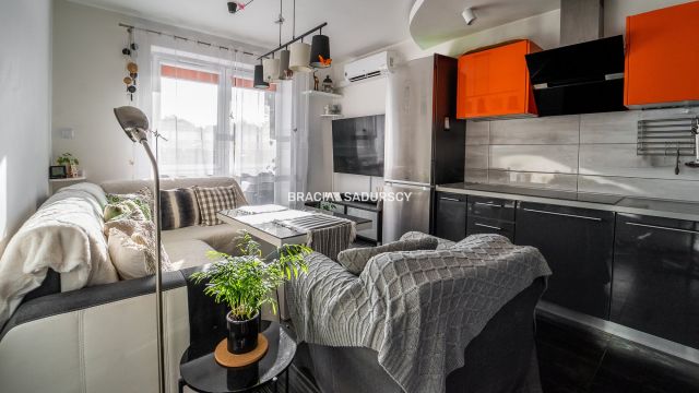 Mieszkanie 4-pokojowe Kraków Podgórze Duchackie, ul. Czarnogórska. Zdjęcie 4