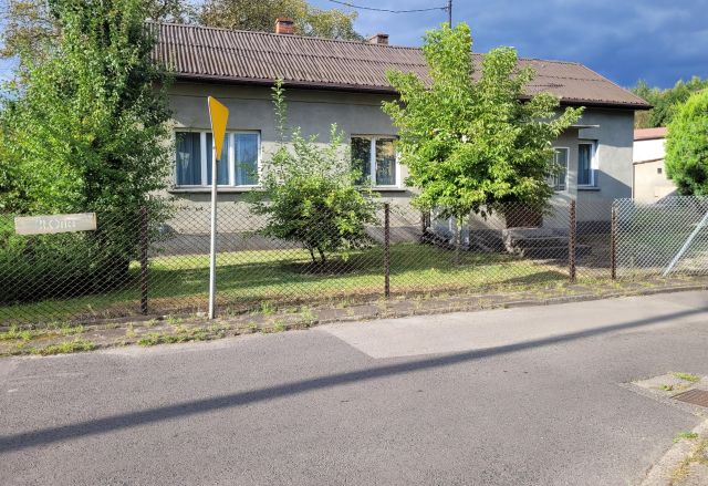 dom wolnostojący, 2 pokoje Dąbrowa Górnicza Strzemieszyce Wielkie, ul. Marcelego Białostockiego. Zdjęcie 1