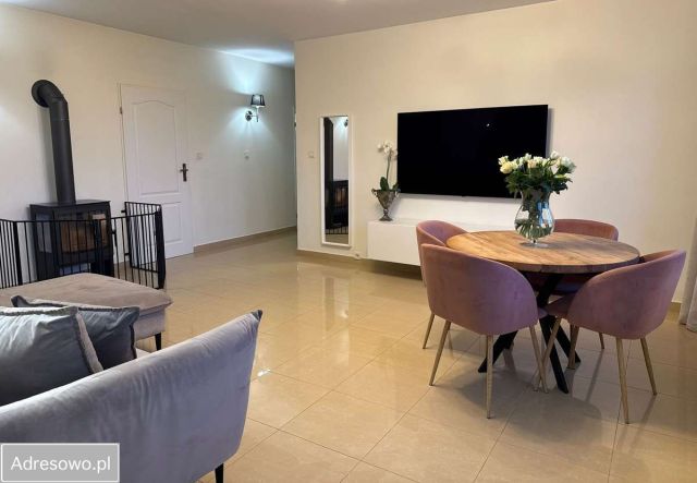 Mieszkanie 4-pokojowe Żary. Zdjęcie 1