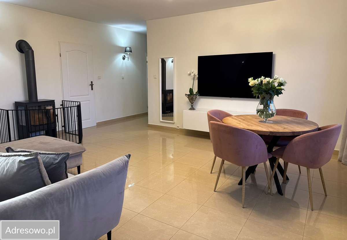 Mieszkanie 4-pokojowe Żary. Zdjęcie 1