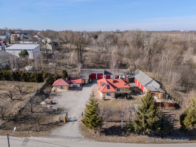 dom wolnostojący, 2 pokoje Usarzów. Zdjęcie 13