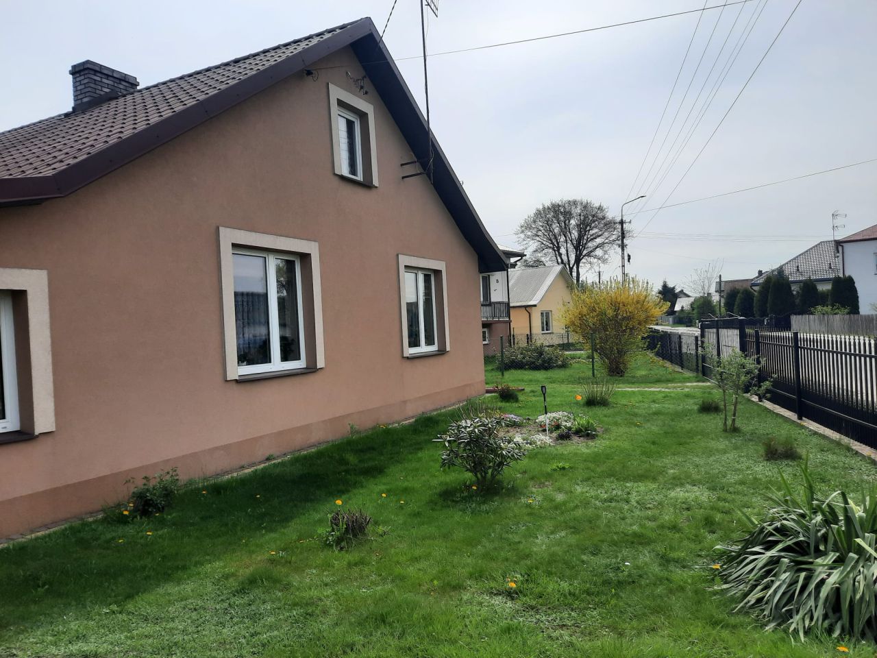 dom wolnostojący, 4 pokoje Adamów, ul. Jana Kilińskiego. Zdjęcie 2