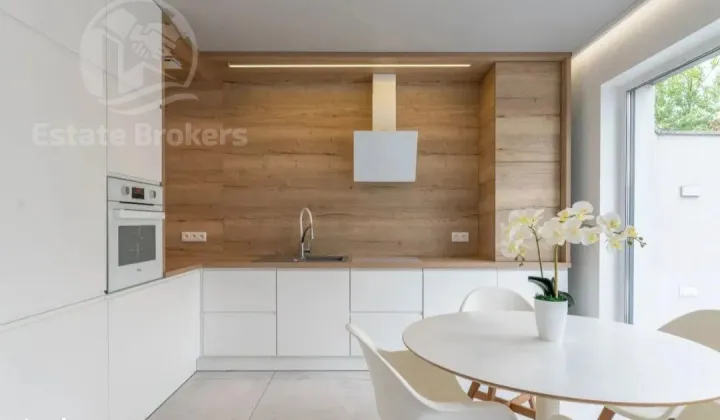 bliźniak, 6 pokoi Wrocław Krzyki, ul. gen. Stefana Grota-Roweckiego