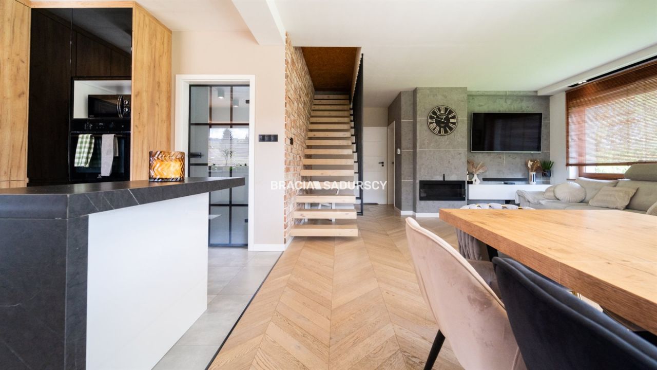 dom wolnostojący, 5 pokoi Marcyporęba, ul. Spacerowa. Zdjęcie 16