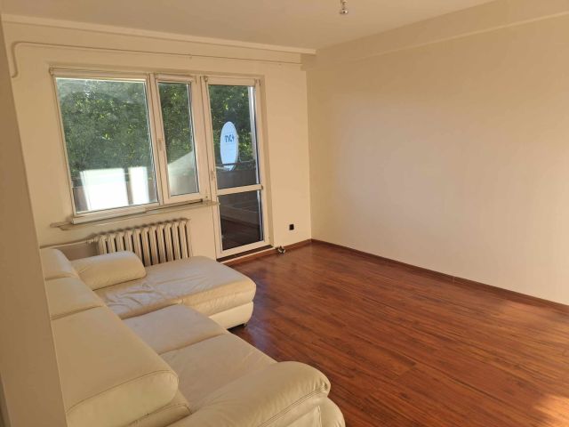 Mieszkanie 3-pokojowe Kobyłka Mareta, ul. ks. Augustyna Kordeckiego. Zdjęcie 1