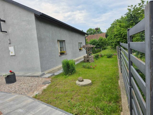dom wolnostojący, 3 pokoje Worławki. Zdjęcie 1