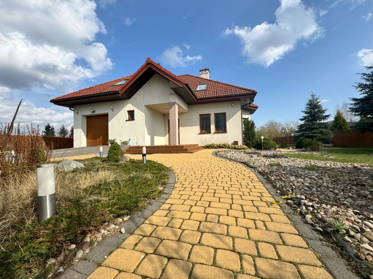 dom wolnostojący Żabia Wola, ul. Rolnicza
