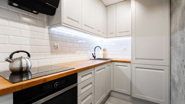 Mieszkanie 2-pokojowe Kraków Czyżyny, ul. Centralna. Zdjęcie 1