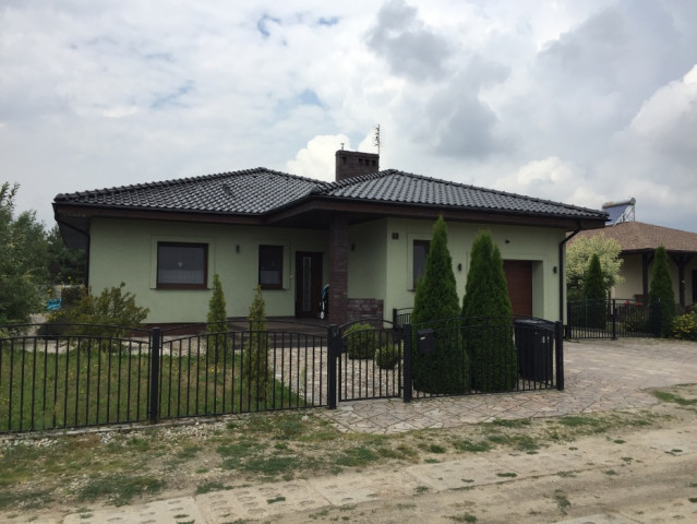 dom wolnostojący Bachorzew, ul. Wiosenna. Zdjęcie 1