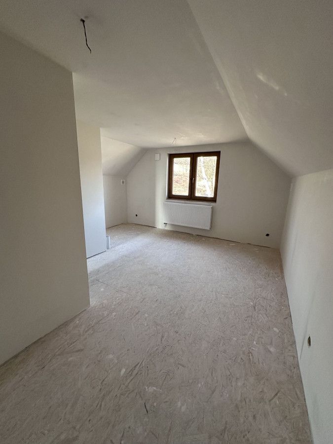 dom wolnostojący, 5 pokoi Zawadka Brzostecka. Zdjęcie 3