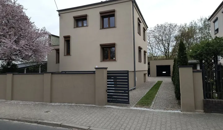 dom wolnostojący, 5 pokoi Luboń, ul. 3 Maja