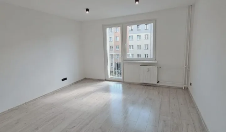 Mieszkanie 3-pokojowe Knurów, ul. Kosmonautów