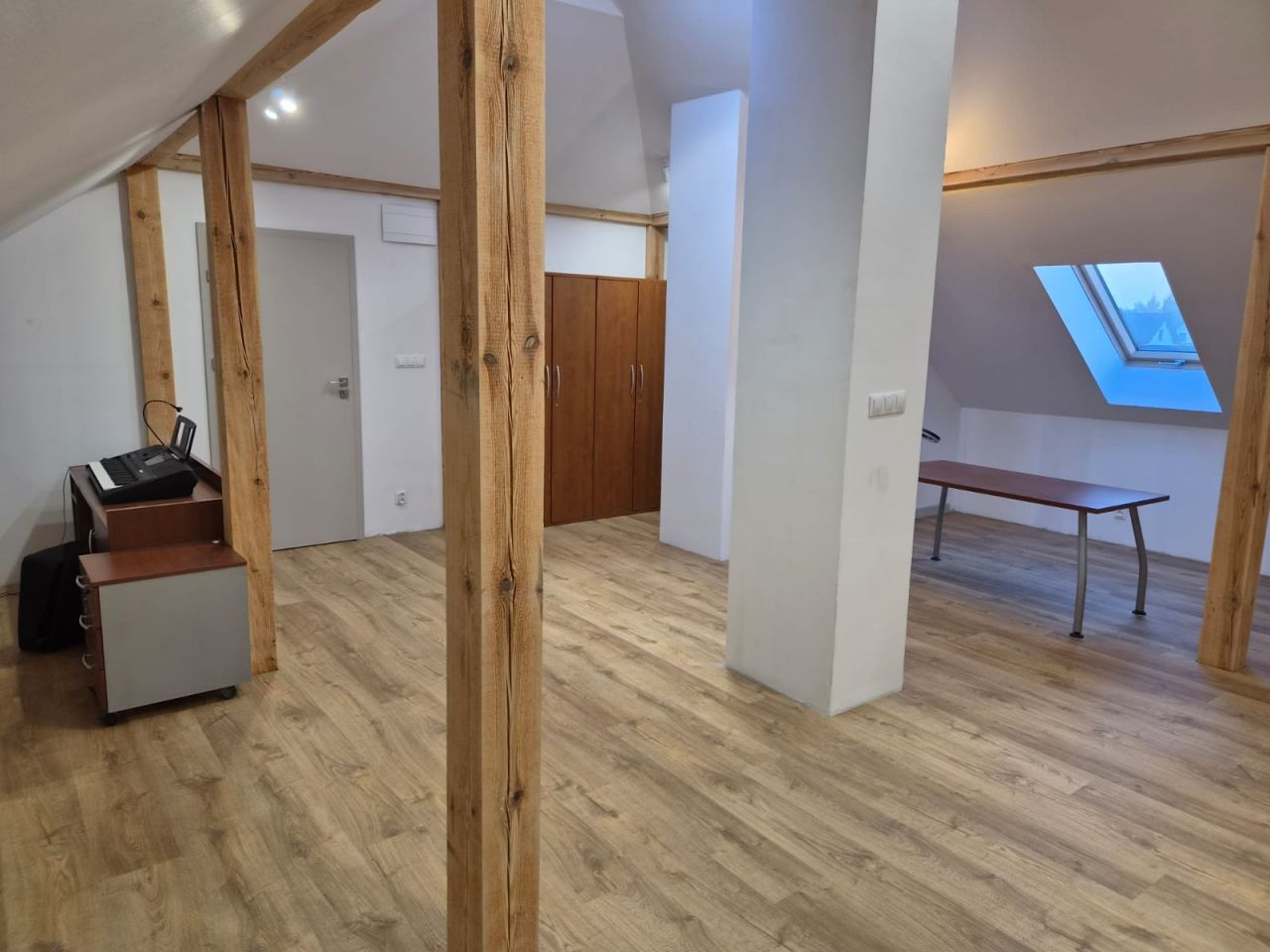 Commercial property, 100 m²