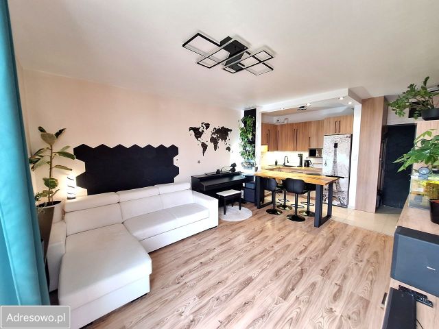 Mieszkanie 2-pokojowe Pruszków Bąki, ul. Konstantego Ildefonsa Gałczyńskiego. Zdjęcie 1