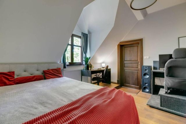 dom wolnostojący, 6 pokoi Chojno. Zdjęcie 23