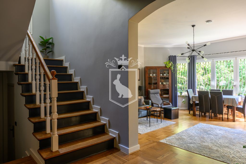 dom wolnostojący, 7 pokoi Warszawa Wesoła, ul. Brata Alberta. Zdjęcie 9